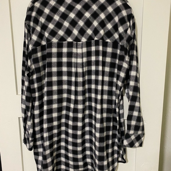 TopShop Oversize Plaid Button-Up Shirt - Picture 3 of 3